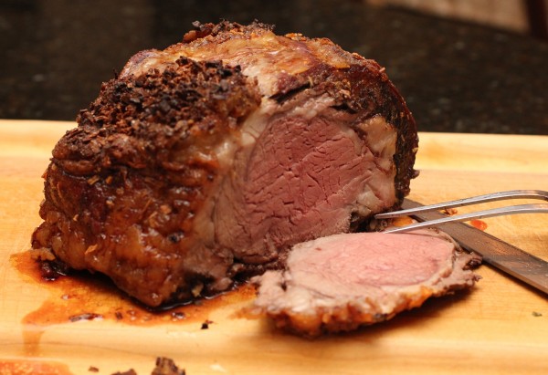 https://www.cookingwithsugar.com/wp-content/uploads/2011/10/PHOTO_3_Onion_Crusted_Prime_Rib-e1319738192505.jpg